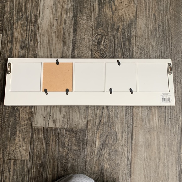 Frame w/hooks - Picture 6 of 6